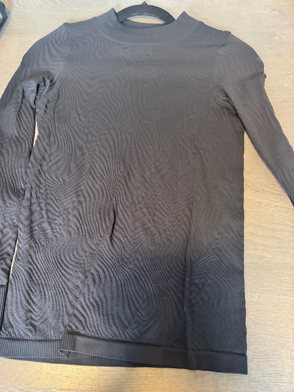 SPANX Black Textured Wave Mock Neck Long Sleeve Top Size XS/XCH/TP